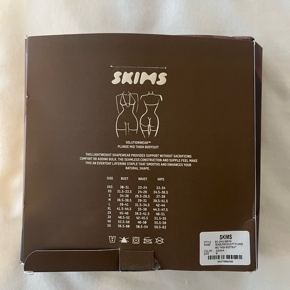 Brand new, never worn SKIMS seamless sculpt plunge mid thigh bodysuit. - Picture 4 of 8